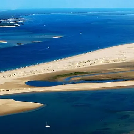 Ibis Budget Bassin D'arcachon فندق 2*